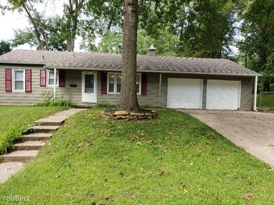 Main picture of 5300 N Garfield Ave