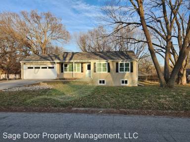 Main picture of 5721 Manning Ave