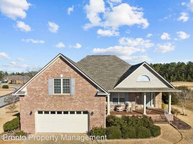 Main picture of 673 Highlands Dr