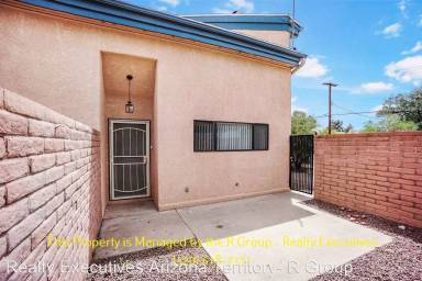 Main picture of 1604 E Blacklidge Dr