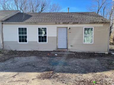 Main picture of 2627 S Fees St