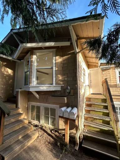 Main picture of 4511 SW Lander St