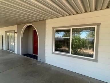 Main picture of 2675 S Sunset Dr