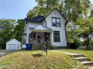 Main picture of 1215 Maple Ave