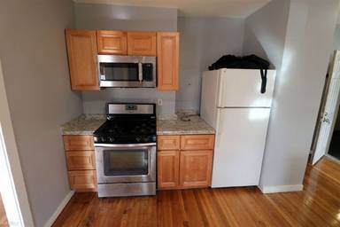 Main picture of 146 Boylston St