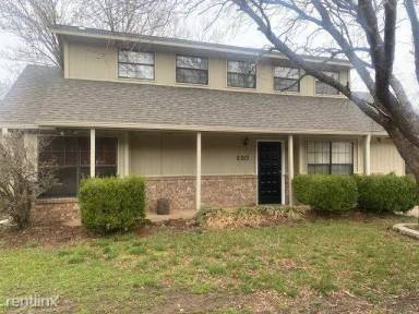 Main picture of 2212 Timbercrest Dr