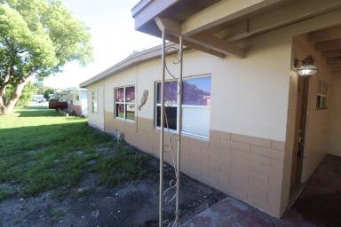 Main picture of 4040 Flamingo Dr