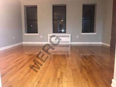 Main picture of 70 W 128th St