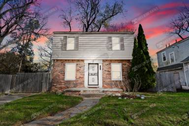 Main picture of 16124 Blackstone St