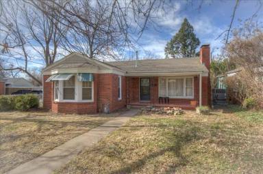 Main picture of 544 S Oswego Ave