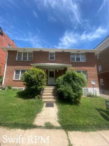 Main picture of 202 W 36th St