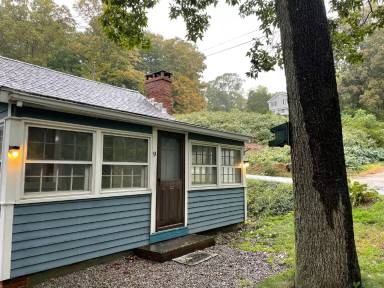 Main picture of 9 Old Clark Hill Rd