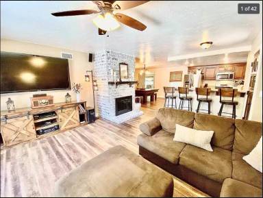 Main picture of 1566 La Vine Ln