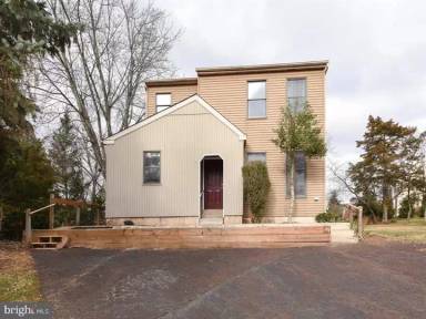 Main picture of 195 Michele Way