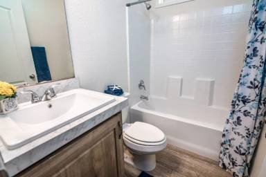 Main picture of Cottonwood Estates MHC