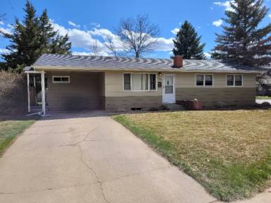 Main picture of 1321 Lakewood Dr