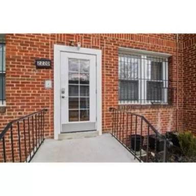 Main picture of 2220 Q St SE