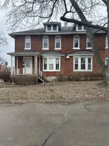 Main picture of 123 1/2 N Cherry Ave