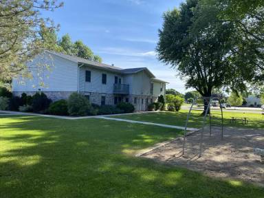 Main picture of 120 Memorial Dr