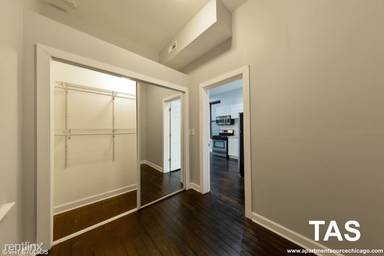 Main picture of 1641 W Huron St