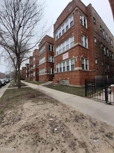 Main picture of 6837 S Ridgeland Ave