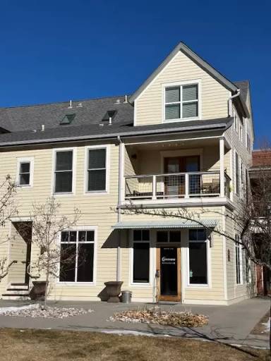 Main picture of 405 Mason Ct