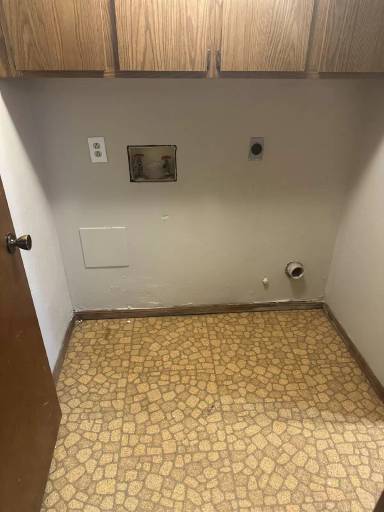 Main picture of 6452 W Hefner Rd