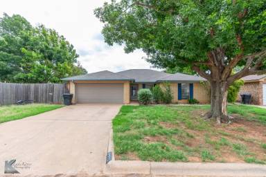 Main picture of 2717 Melissa Ln