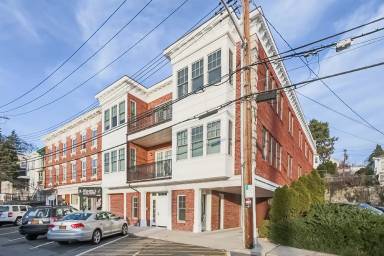 Main picture of 12 N Astor St