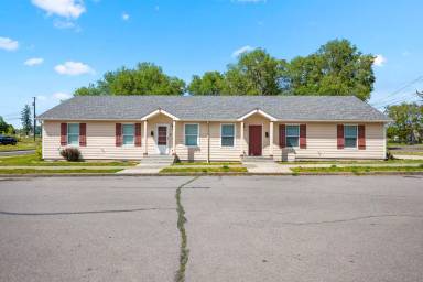 Main picture of 2907 E 4th Ave