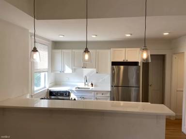Main picture of 38 Newton St