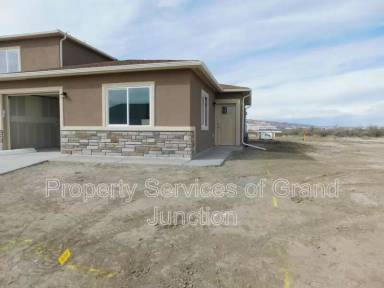 Main picture of 701 Royal Canyon St
