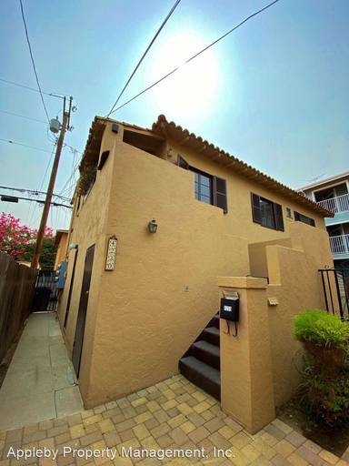 Main picture of 4230 E 5th St