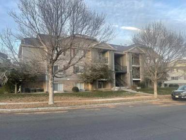 Main picture of 3365 N Ridge Loop W