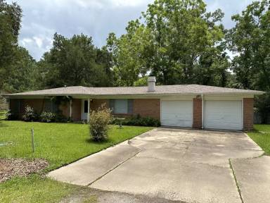 Main picture of 945 W Avenue B