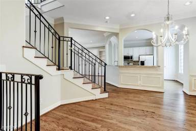 Main picture of 1014 Rochow St