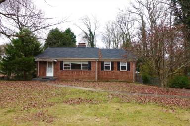 Main picture of 3 Hazel Dr