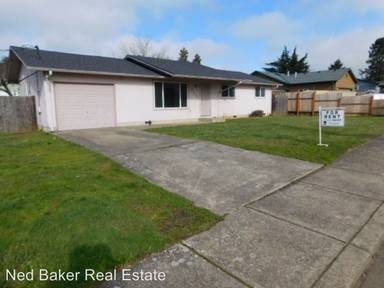 Main picture of 212 NE Brentwood Ave
