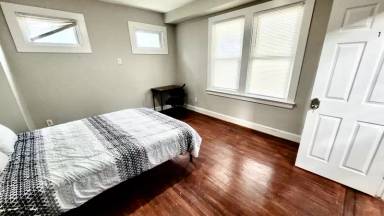 Main picture of 565 Mannasota Ave