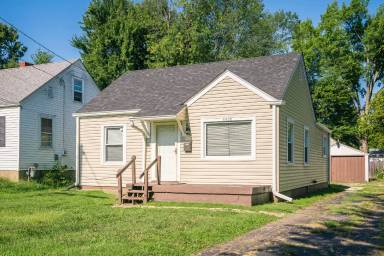 Main picture of 6408 S 3rd St