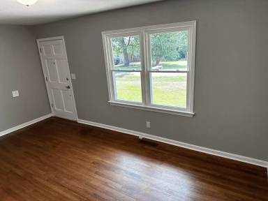 Main picture of 406 21st St E