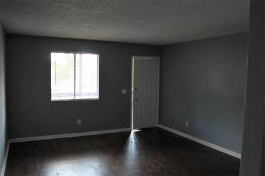 Main picture of 5136 Westchase Ct