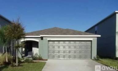 Main picture of 17044 Yellow Pine St