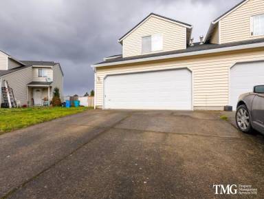 Main picture of 16404 NE 9th Way