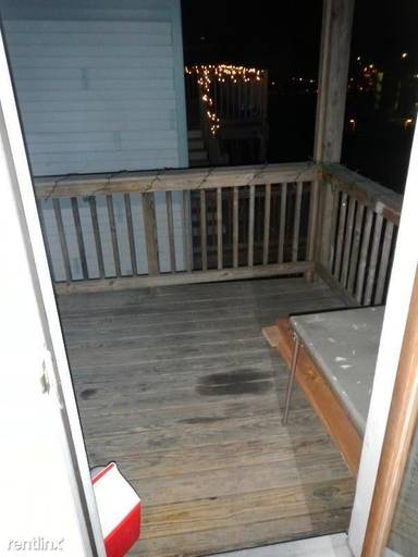 Main picture of 32 Fisher Ave