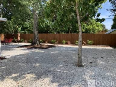 Main picture of 2204 Outer Dr