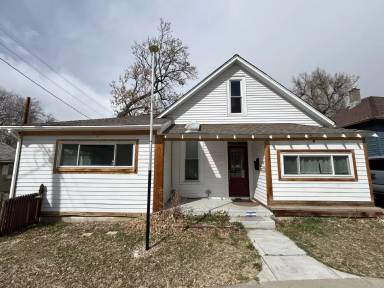 Main picture of 1016 E High St