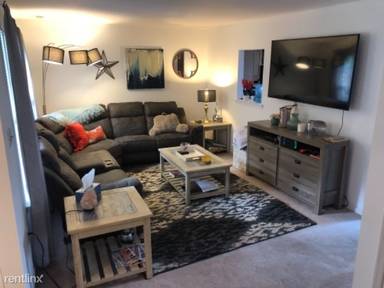 Main picture of 24 Magnolia Ct
