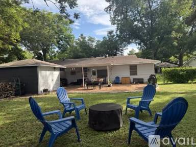 Main picture of 2159 Gruene Rd
