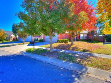 Main picture of 716 Grickle Dr